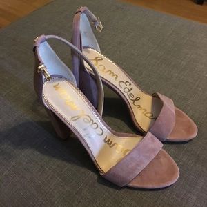 Sam Edelman- Pink velvet heels